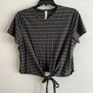 Lululemon Cropped Tie Shirt - Size 6